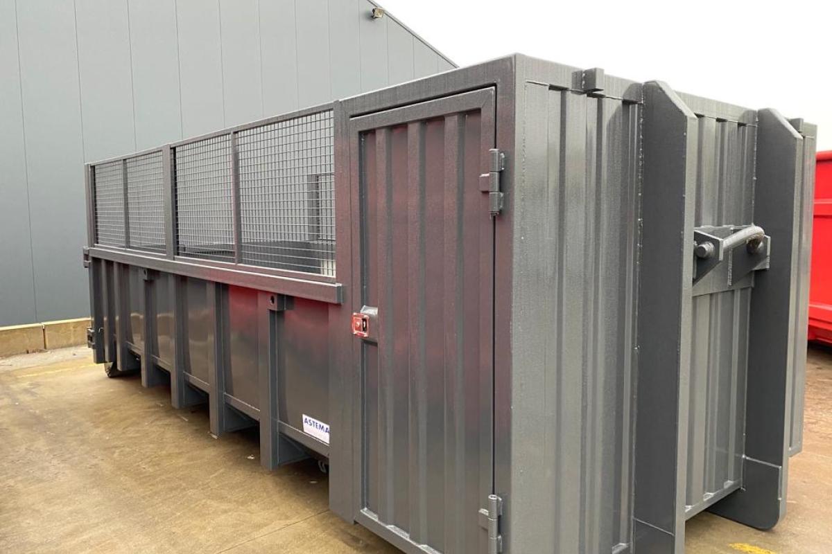 Containers met materiaalkoffer