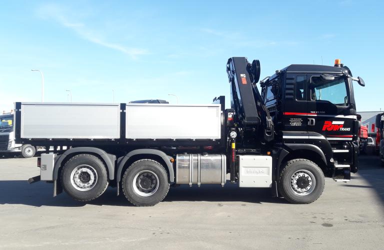 Aluminium open laadbak met HIAB laadkraan vooraan