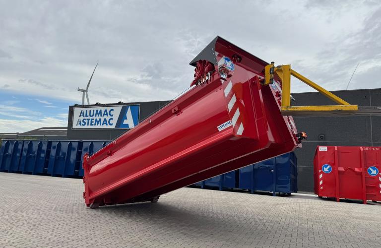 Conteneur de terrassement Hardox New Generation - version rouge