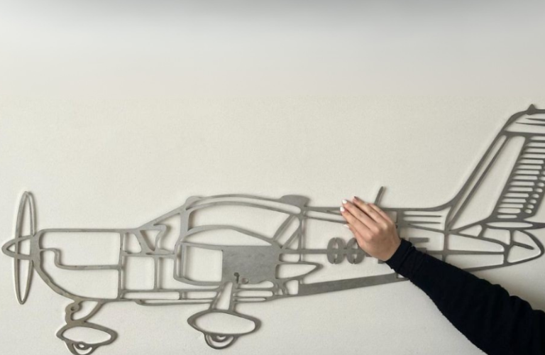 Fiber lasersnijden kunstwerk volgens instructies klant